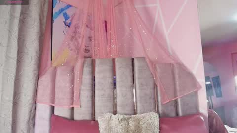 tinna noa online show from February 2026 02:53:01 AM