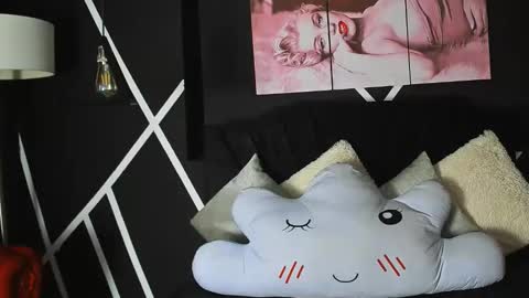 tinny_noa online show from June 2026 11:12:01 AM