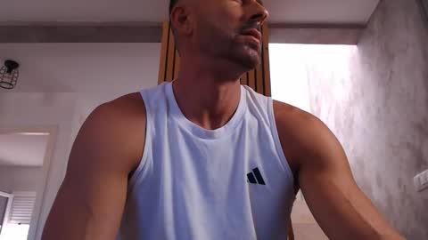 Snapshot of tinoclandestino chatting on September 2025 08:24:01 AM tinoclandestino online show from September 2025 08:24:01 AM