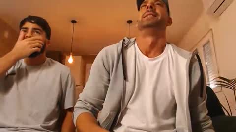 tinoclandestino online show from December 2025 11:06:01 AM