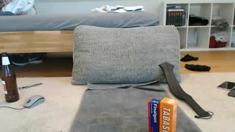 Snapshot of tiny_cock_pig chatting on April 2026 07:04:01 AM Luke online show from April 2026 07:04:01 AM