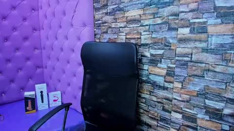 tiny online show from December 2024 02:41:02 AM