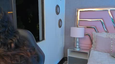 Thomm  Independent Model online show from February 2026 11:53:02 PM