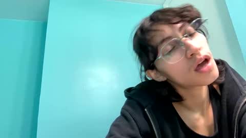 Snapshot of tinyhairycherry chatting on October 2025 04:24:01 AM tinyhairycherry online show from October 2025 04:24:01 AM