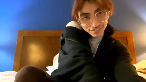 tinyhairycherry online show from January 2026 07:11:02 AM