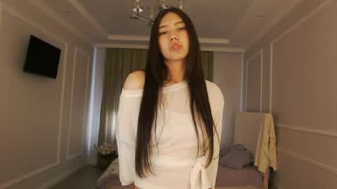Snapshot of tinykawaii chatting on July 2026 04:19:01 AM Tina extra tips in PVT online show from July 2026 04:19:01 AM