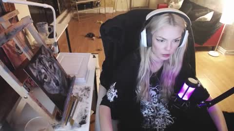 stage Kylie Sinner  brand CLITBAIT online show from February 2025 06:06:01 AM