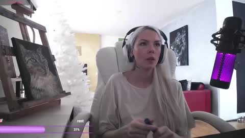 stage Kylie Sinner  brand CLITBAIT online show from February 2026 12:28:01 PM