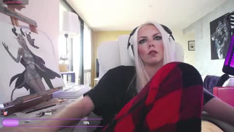 stage Kylie Sinner  brand CLITBAIT online show from April 2026 11:19:01 AM