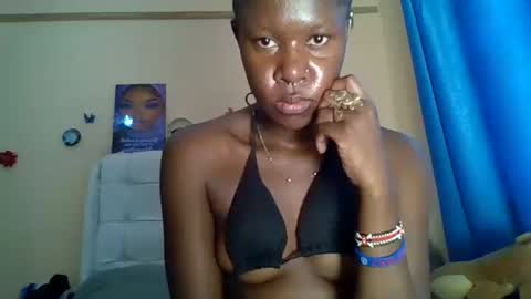 tinyvee250433 online show from April 2026 07:44:02 AM