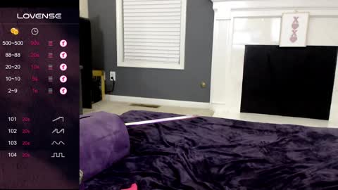 Snapshot of tinyvixxen chatting on January 2025 12:51:02 AM V - Read the bio please thanks. online show from January 2025 12:51:02 AM