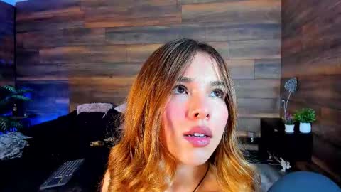 Snapshot of tinyw0nder chatting on October 2025 09:49:01 PM Instagram tinyw0nder online show from October 2025 09:49:01 PM