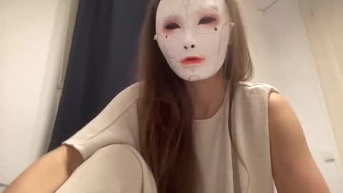 Tinks online show from November 2025 11:10:02 PM