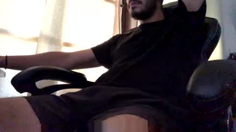 Snapshot of titanenh chatting on March 2025 09:48:02 PM Titan online show from March 2025 09:48:02 PM