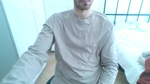 Snapshot of toja112 chatting on February 2025 09:42:01 AM Martin online show from February 2025 09:42:01 AM