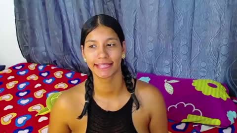 Snapshot of tokihoney chatting on May 2026 09:43:01 PM Adela y juan online show from May 2026 09:43:01 PM