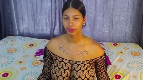Snapshot of tokihoney chatting on June 2026 08:44:01 PM Adela y juan online show from June 2026 08:44:01 PM