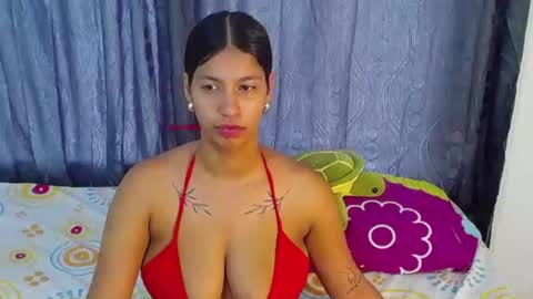 Snapshot of tokihoney chatting on June 2026 09:25:02 PM Adela y juan online show from June 2026 09:25:02 PM
