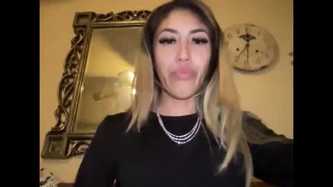 Snapshot of tokyo_honey_26 chatting on January 2025 07:50:02 PM Tokyo Honey online show from January 2025 07:50:02 PM