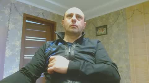 Snapshot of tolianuch chatting on February 2025 11:10:02 AM Huligan online show from February 2025 11:10:02 AM