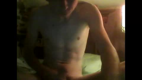 Snapshot of tom13474745 chatting on April 2026 09:42:01 PM Tom online show from April 2026 09:42:01 PM