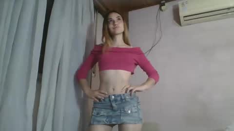 Flor online show from December 2024 12:28:01 AM