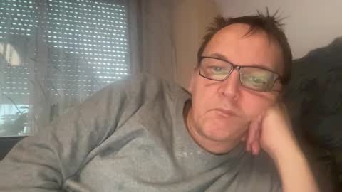 Tom online show from December 2025 03:09:02 PM