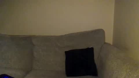 tom90ukx online show from December 2024 06:16:01 PM