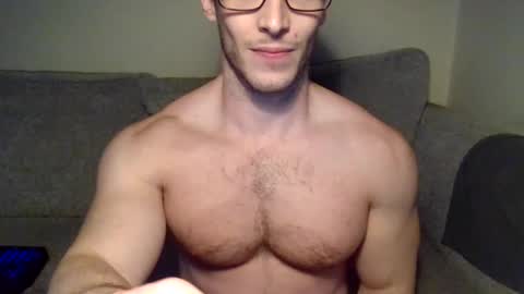 tom90ukx online show from February 2025 02:00:01 PM