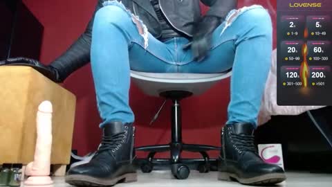 Tom online show from February 2025 03:45:02 PM