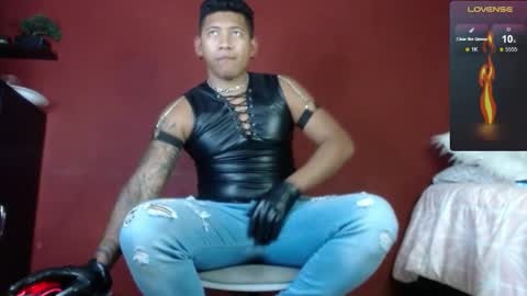 Tom online show from February 2025 02:33:02 AM