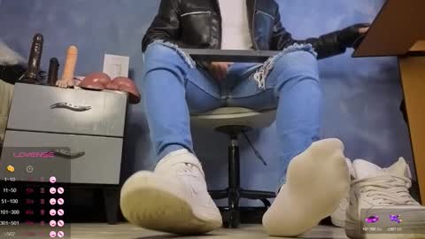 Tom online show from February 2026 01:36:01 PM