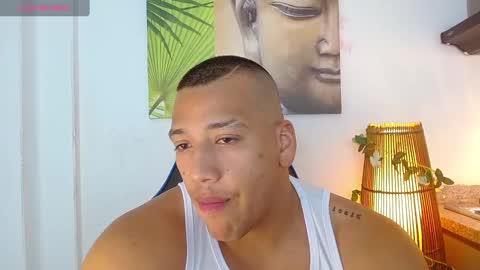 Tom muscle1 online show from March 2025 06:11:01 PM