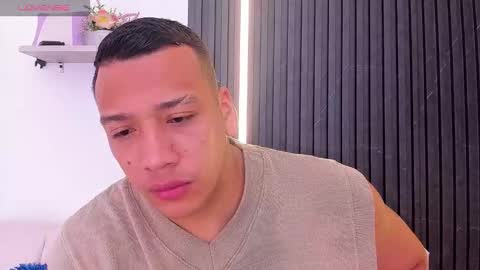 Tom muscle1 online show from October 2025 12:02:02 PM