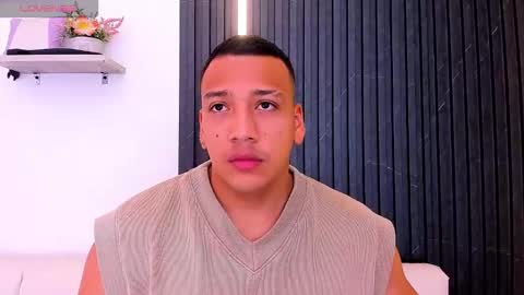 Tom muscle1 online show from October 2025 12:03:01 PM