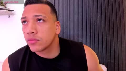 Tom muscle1 online show from November 2025 11:55:02 AM