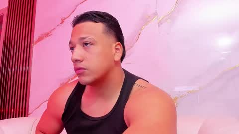 Tom muscle1 online show from December 2025 12:23:02 PM