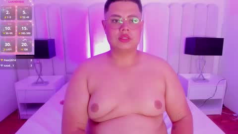 Snapshot of tom_silver_ chatting on December 2024 09:26:01 PM Tom Silver online show from December 2024 09:26:01 PM