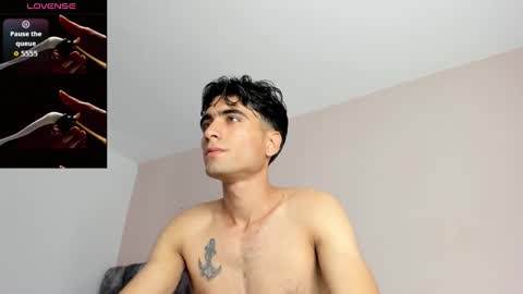 Snapshot of tom_walton chatting on October 2025 05:25:01 PM tom online show from October 2025 05:25:01 PM