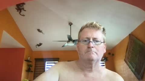 Snapshot of tomascausa chatting on June 2026 09:08:02 PM Hola online show from June 2026 09:08:02 PM