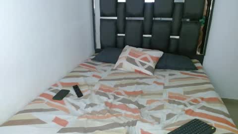 tomaz_18 online show from April 2026 04:29:01 PM