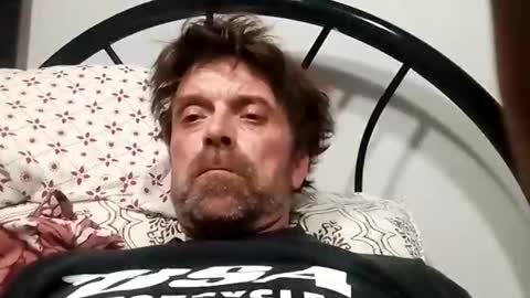 Snapshot of tombom1978 chatting on November 2025 10:04:02 AM Bom online show from November 2025 10:04:02 AM