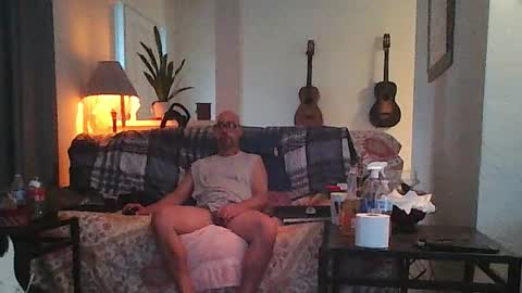 sirmuggsalot online show from March 2026 12:00:02 PM