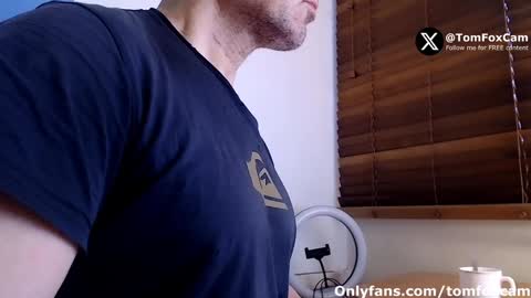 Snapshot of tomfoxcam chatting on January 2025 07:11:02 AM Tom Fox online show from January 2025 07:11:02 AM