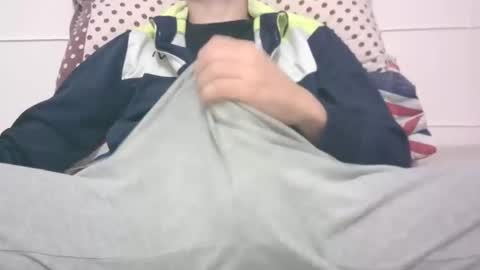 Snapshot of tommaso9046 chatting on December 2024 05:22:01 PM tommaso9046 online show from December 2024 05:22:01 PM