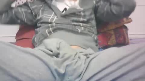 Snapshot of tommaso9046 chatting on March 2025 06:00:02 PM tommaso9046 online show from March 2025 06:00:02 PM