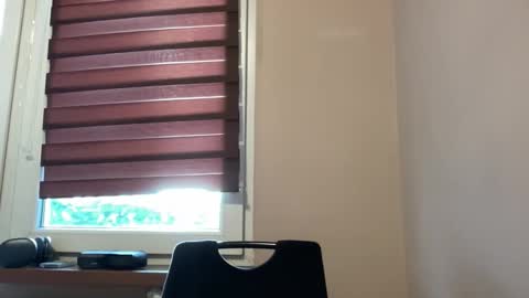 Snapshot of tommilovee chatting on April 2026 07:50:02 AM tommilovee online show from April 2026 07:50:02 AM