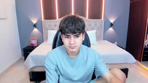 Snapshot of tommy18__ chatting on June 2026 04:17:02 AM Tommy online show from June 2026 04:17:02 AM