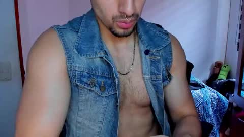 Twitter BreddTommy IG tommy bredd online show from November 2025 06:31:02 PM