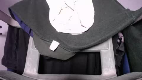   Thomas    online show from January 2025 01:33:01 AM